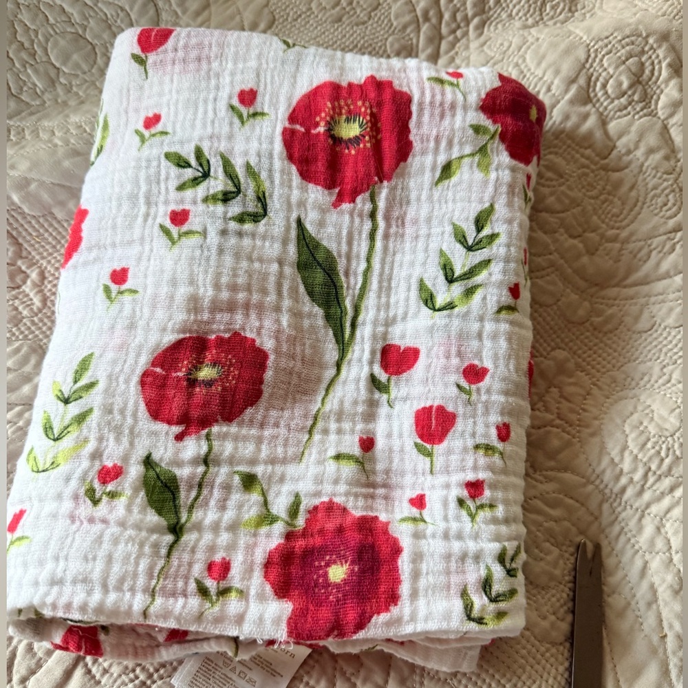 EUC Little Unicorn Organic Muslin Swaddle Blankets MSRP $24 - Picture 2 of 4